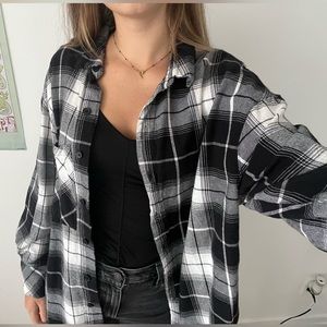 H&M (DIVIDED) Black & White Flannel Button-up